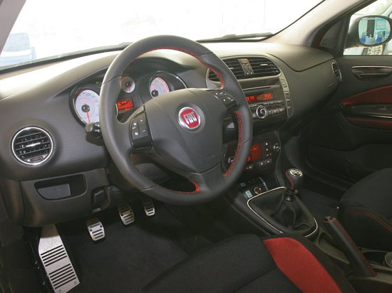 菲亞特博悅內(nèi)飾